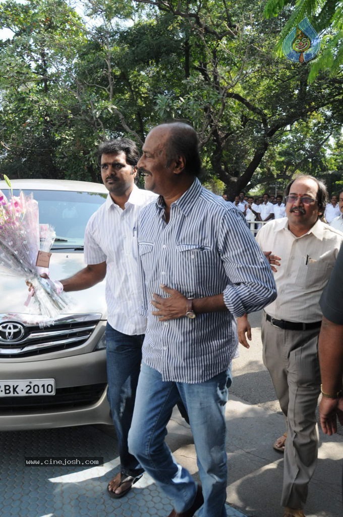 Rajinikanth meets CM Jayalalitha - 10 / 14 photos