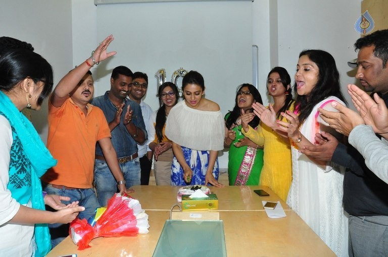 Rakul at Radio Mirchi 10th Anniversary Celebrations - 10 / 53 photos