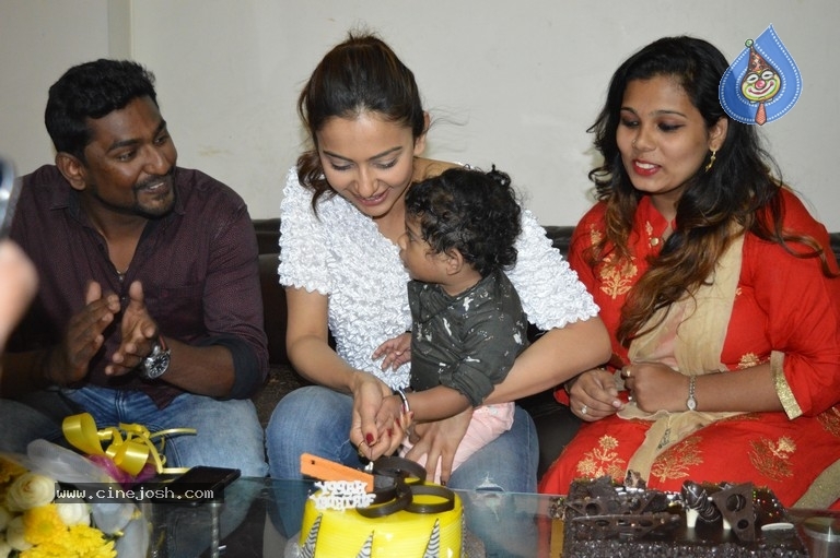 Rakul Preet Birthday Celebrations 2018 - 7 / 42 photos