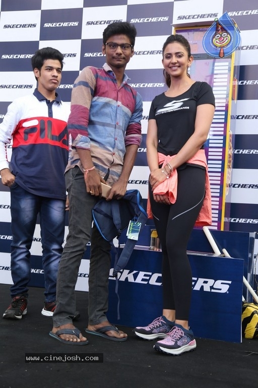 Rakul Preet Launches Skechers Showroom - 11 / 27 photos