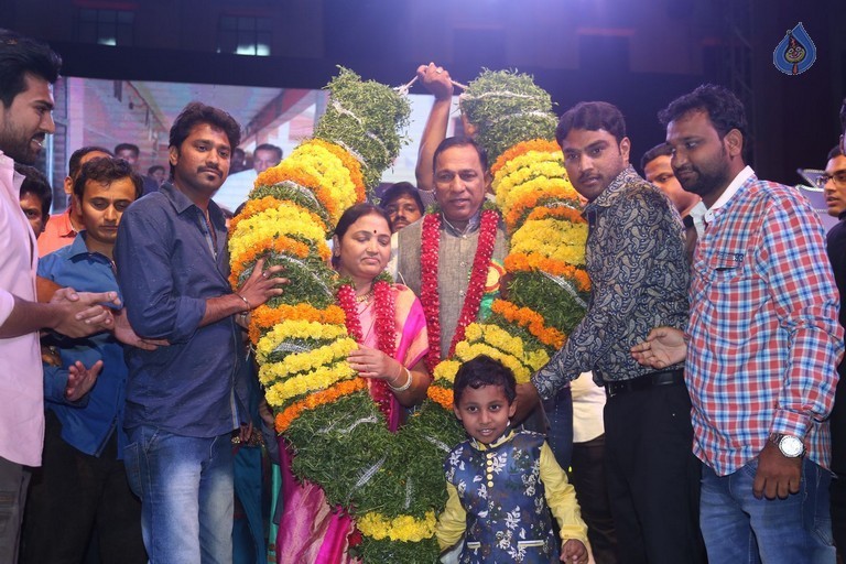 Ram Charan at Malla Reddy Engineering College - 37 / 62 photos