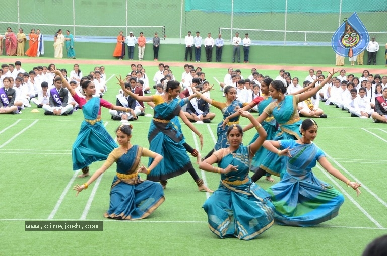Ram Charan Celebrates Independence Day In Chirec School - 56 / 60 photos