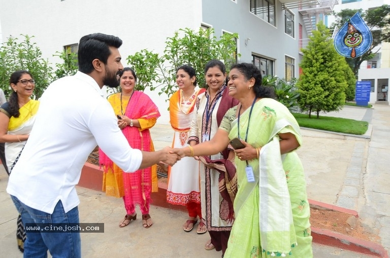 Ram Charan Celebrates Independence Day In Chirec School - 58 / 60 photos