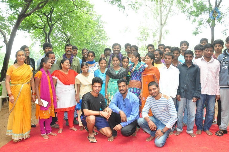 Ram Laxman Donates 1 Lakh for Sphoorthi Jyothi Foundation - 4 / 41 photos