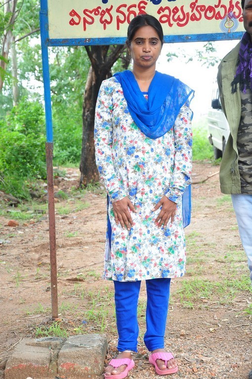 Ram Laxman Donates 1 Lakh for Sphoorthi Jyothi Foundation - 16 / 41 photos