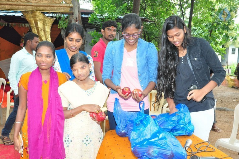Ram Laxman Donates 1 Lakh for Sphoorthi Jyothi Foundation - 18 / 41 photos
