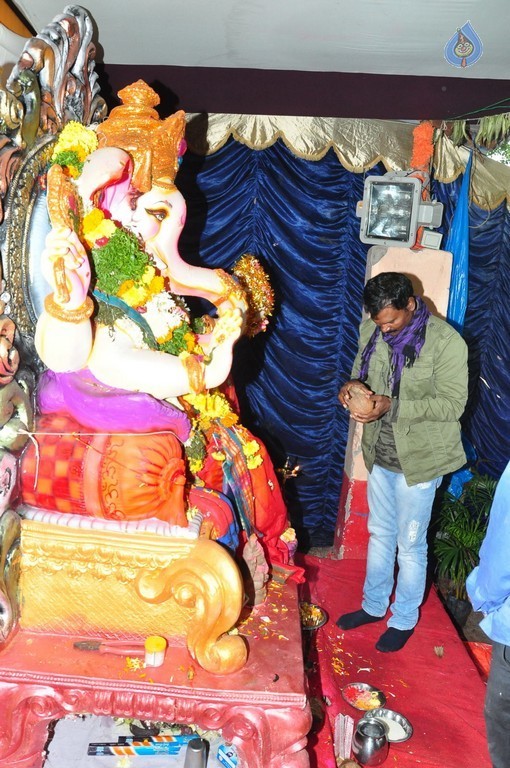 Ram Laxman Donates 1 Lakh for Sphoorthi Jyothi Foundation - 36 / 41 photos