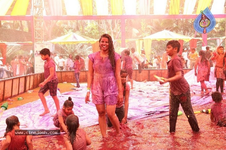 Rang Rave - 2019 Holi Celebrations - 6 / 27 photos