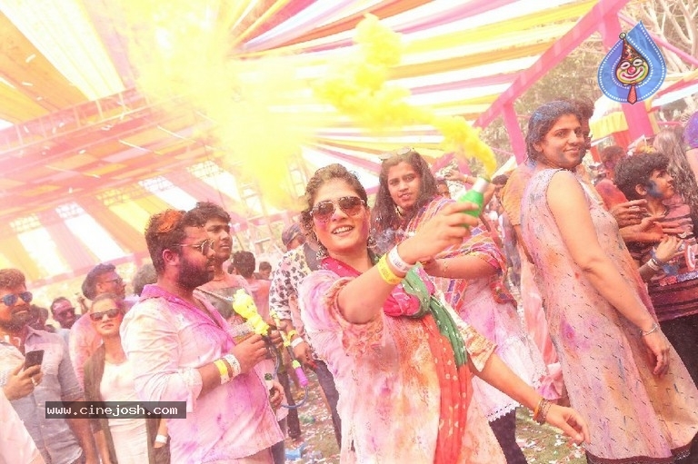 Rang Rave - 2019 Holi Celebrations - 24 / 27 photos