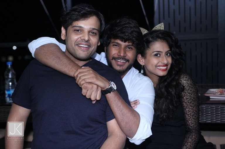 Rashi Khanna Birthday Party Photos - 4 / 12 photos