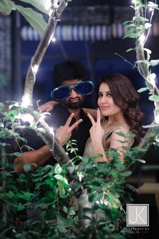 Rashi Khanna Birthday Party Photos - 5 / 12 photos