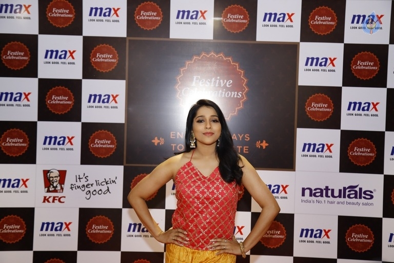 Rashmi at Max Fashion Presents 9 Looks For 9 Days Event - 1 / 13 photos