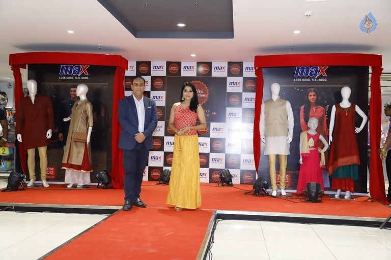 Rashmi at Max Fashion Presents 9 Looks For 9 Days Event - 10 / 13 photos