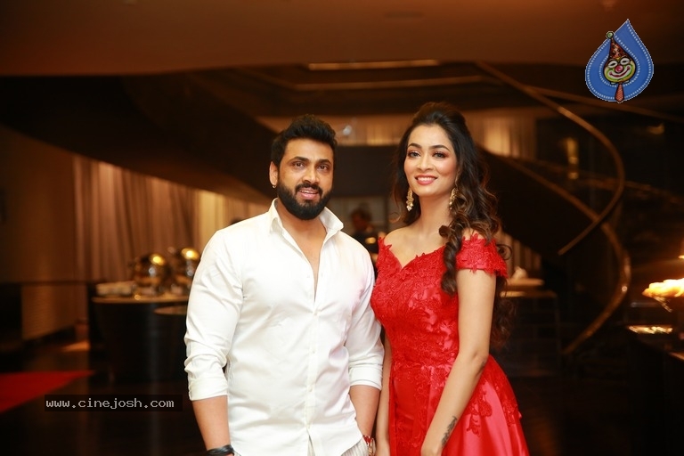 Rashmi Thakur Birthday Celebrations At Park Hyatt - 20 / 39 photos