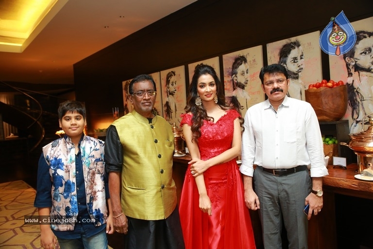 Rashmi Thakur Birthday Celebrations At Park Hyatt - 31 / 39 photos