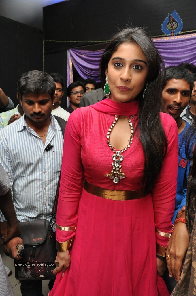 Regina at Big Green Ganesha 2014 - 44 / 108 photos