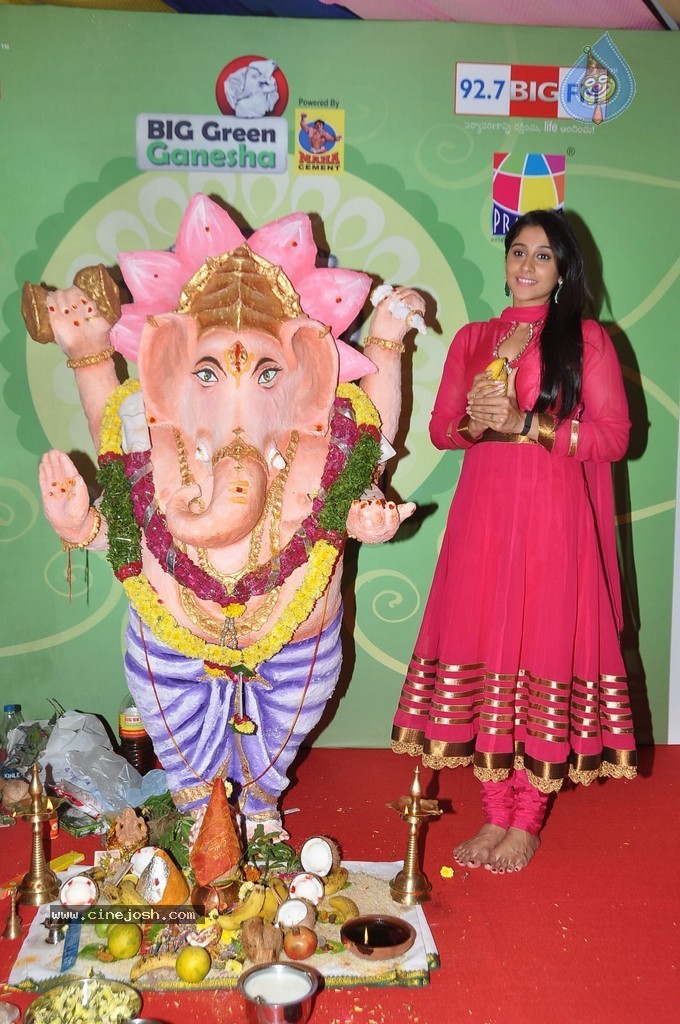 Regina at Big Green Ganesha 2014 - 74 / 108 photos