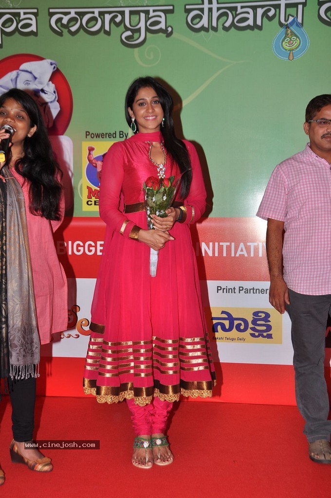 Regina at Big Green Ganesha 2014 - 87 / 108 photos