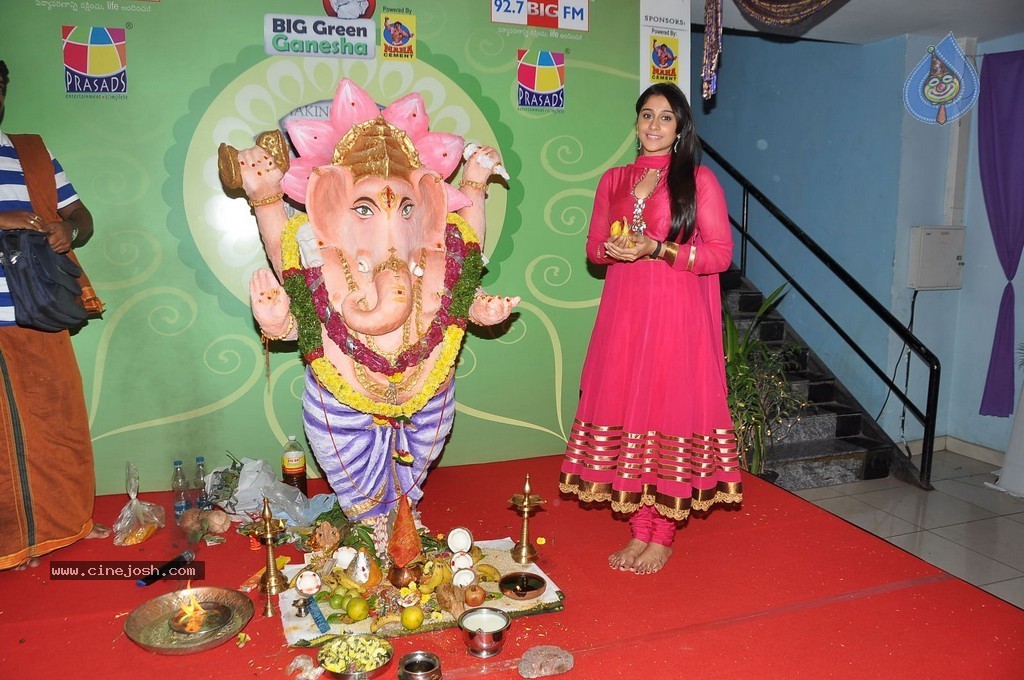 Regina at Big Green Ganesha 2014 - 108 / 108 photos