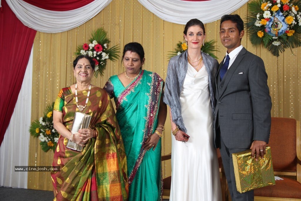 Reporter Anupama Subramanian Son Wedding Reception  - 20 / 107 photos