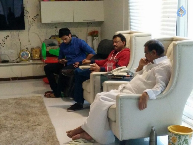 RGV Meets Vangaveeti and Devineni Families - 23 / 39 photos