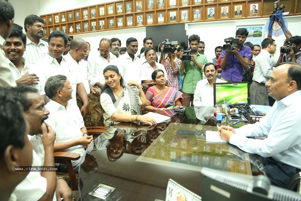 Roja Meets Southern Railway General Manager - 1 / 52 photos