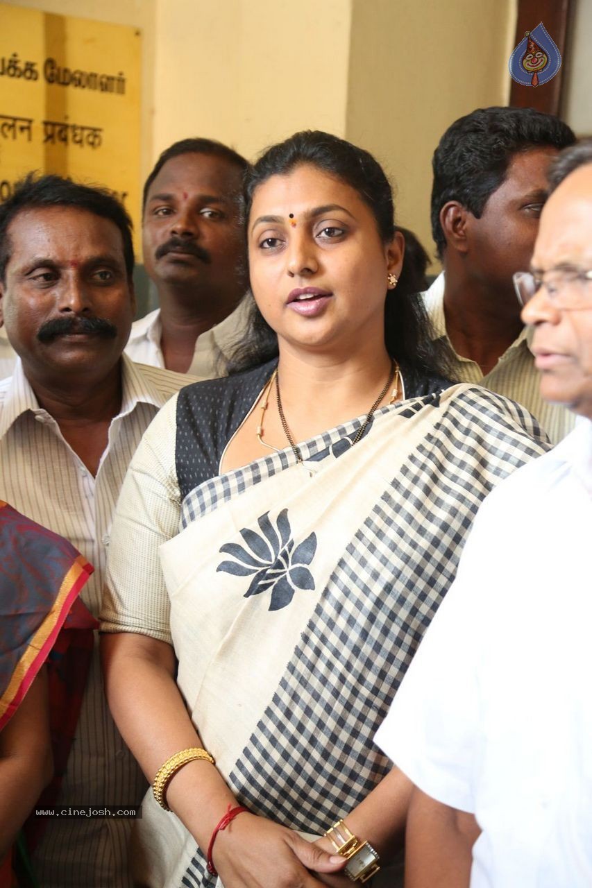 Roja Meets Southern Railway General Manager - 6 / 52 photos