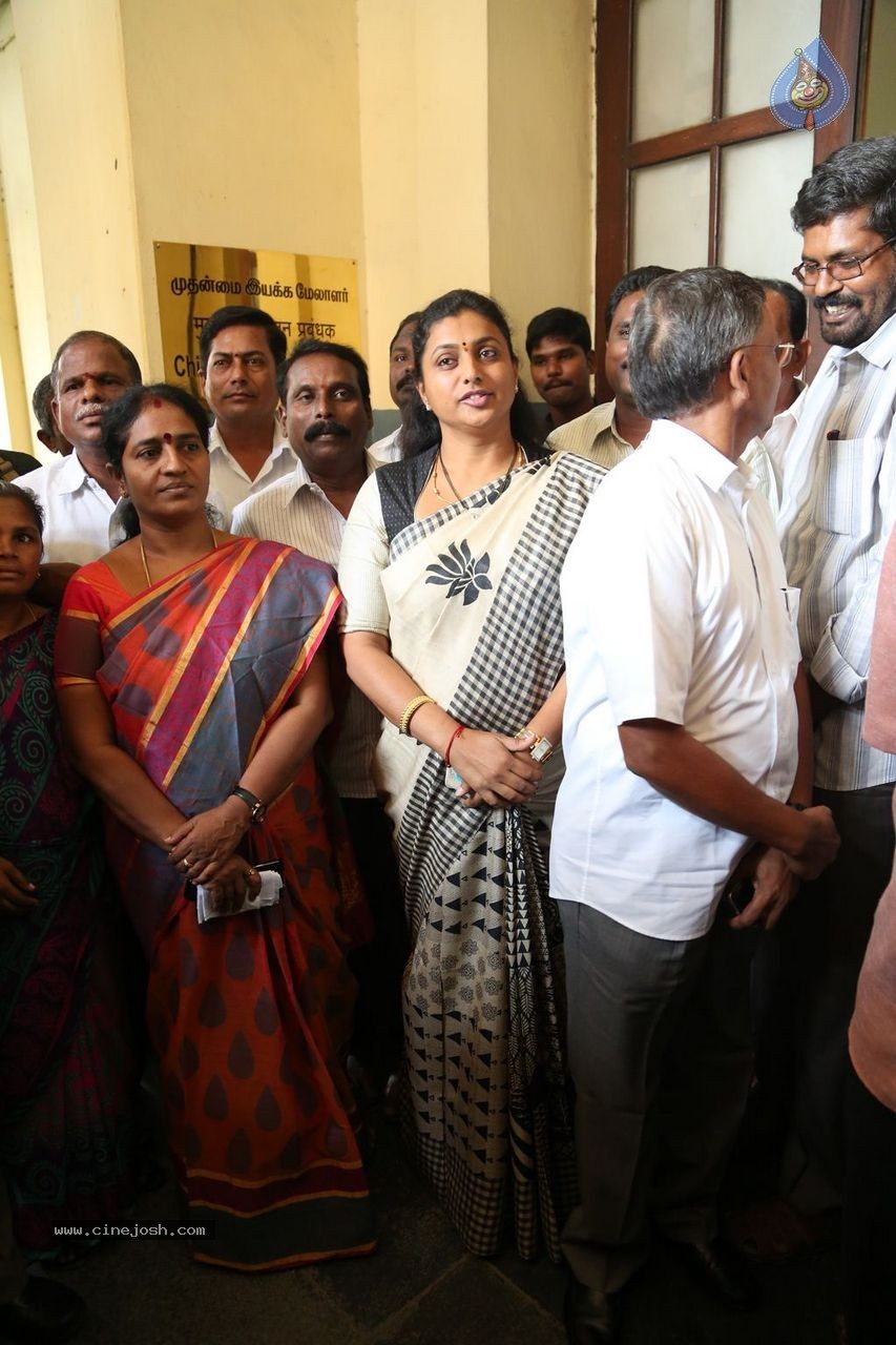 Roja Meets Southern Railway General Manager - 31 / 52 photos