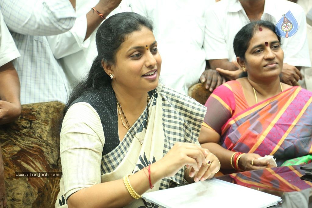 Roja Meets Southern Railway General Manager - 46 / 52 photos
