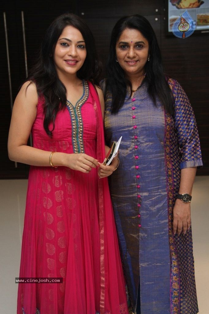 Romeo Juliet Tamil Movie Premiere Show - 44 / 50 photos