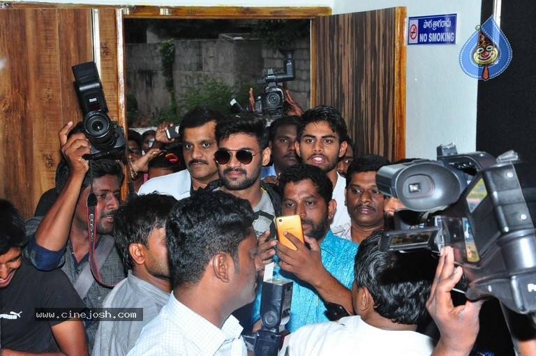 Saakshyam Movie Success Tour at Nalgonda - 18 / 32 photos