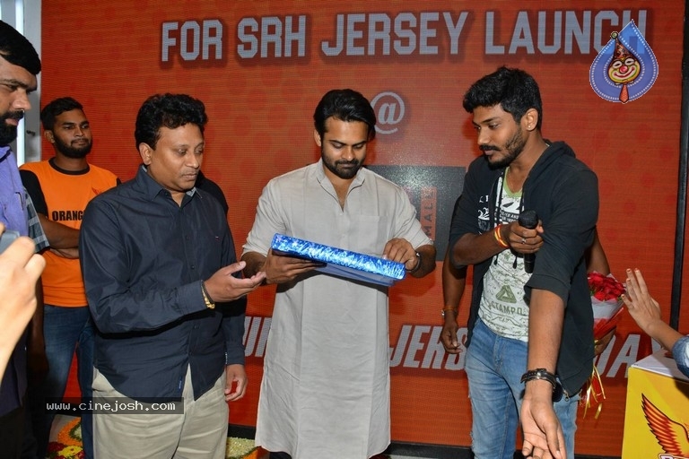 Sai Dharam Tej Launches Sunrisers Hyderabad T Shirt  - 34 / 34 photos
