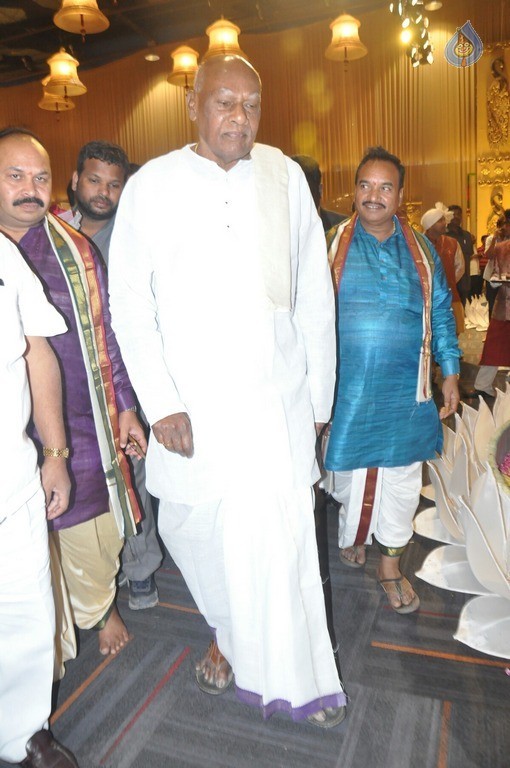 Sai Rajesh and Divya Wedding Photos - 30 / 82 photos