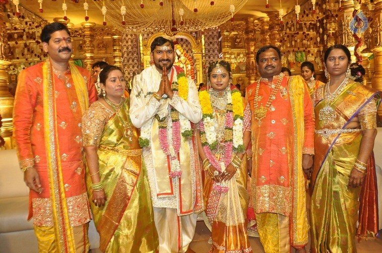 Sai Rajesh and Divya Wedding Photos - 41 / 82 photos