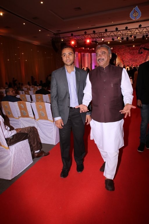 Saif Khalid Shareef Wedding Photos - 94 / 144 photos