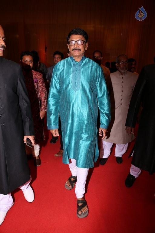 Saif Khalid Shareef Wedding Photos - 95 / 144 photos