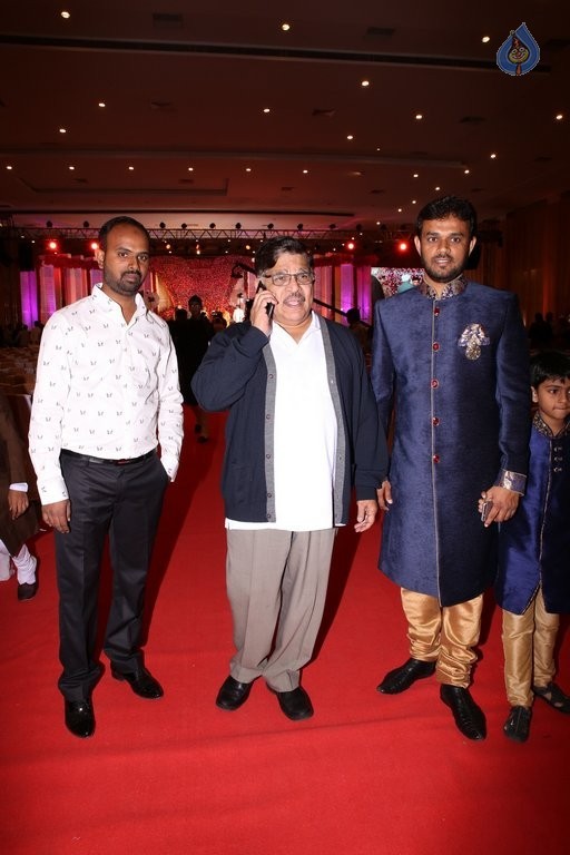 Saif Khalid Shareef Wedding Photos - 96 / 144 photos