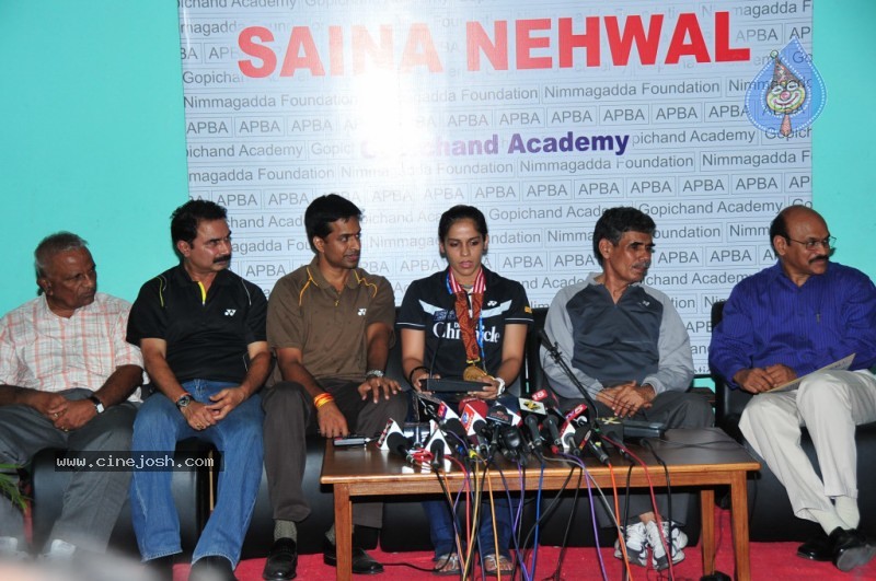 Saina Nehwal Press Meet at Gopichand Academy - 7 / 50 photos