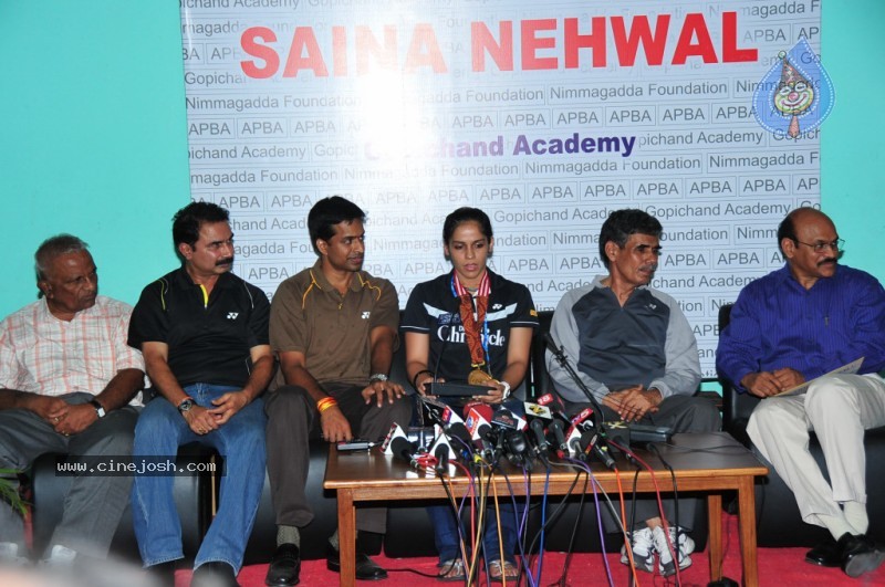 Saina Nehwal Press Meet at Gopichand Academy - 7 / 50 photos