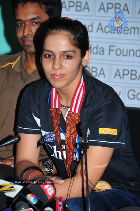 Saina Nehwal Press Meet at Gopichand Academy - 18 / 50 photos