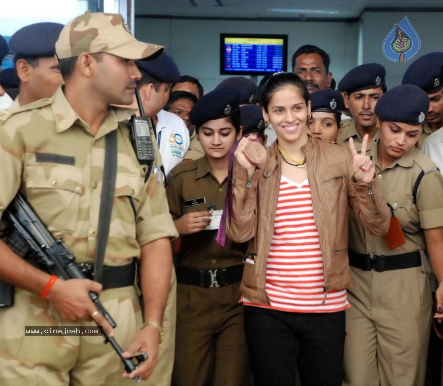 Saina Returns Home With Olympic Medal - 1 / 10 photos