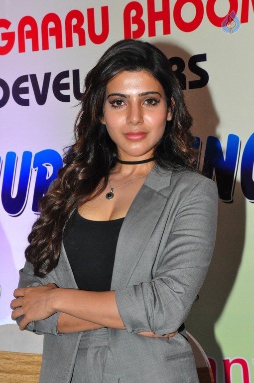 Samantha at BBD Brochure Launch - 15 / 63 photos