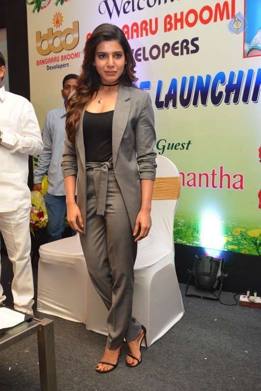 Samantha at BBD Brochure Launch - 18 / 63 photos