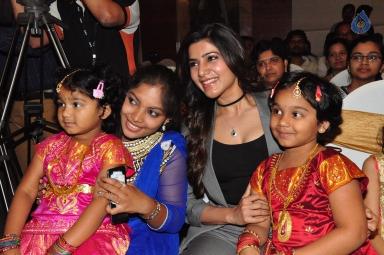 Samantha at BBD Brochure Launch - 29 / 63 photos