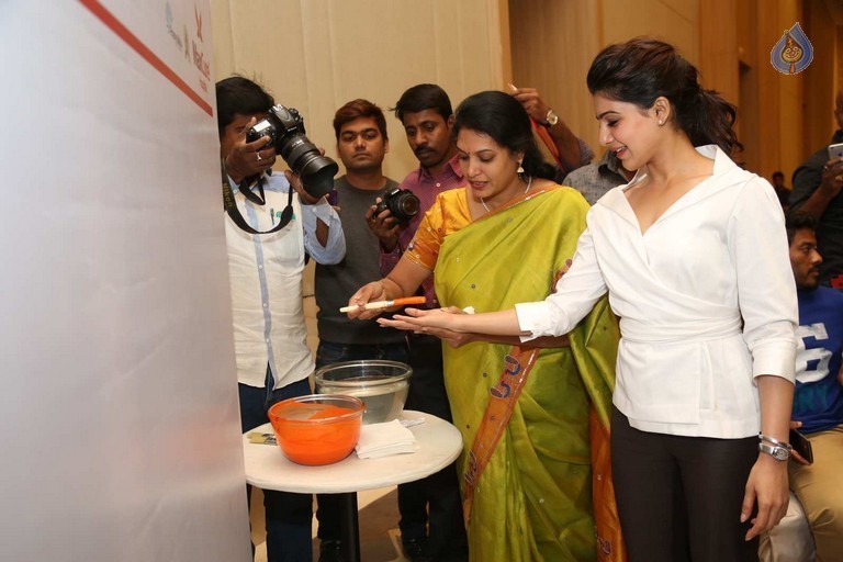 Samantha at Maxcure Hospitals Organs Donation Event - 35 / 53 photos