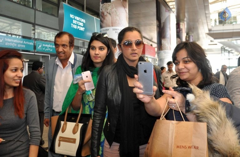 Sania Mirza at RGIA - 5 / 9 photos