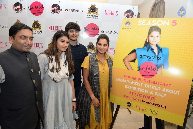 Sania Mirza at The Lable Bazar Curtain Raiser - 2 / 21 photos