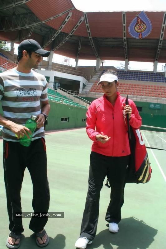 Sania Mirza n Shoaib Malik at LB Stadium - 2 / 15 photos