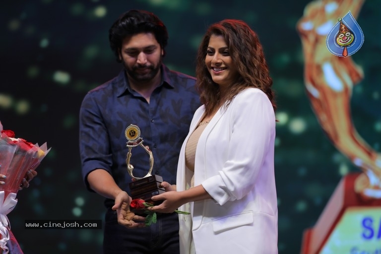 Santosham Awards 2019 - 21 / 38 photos