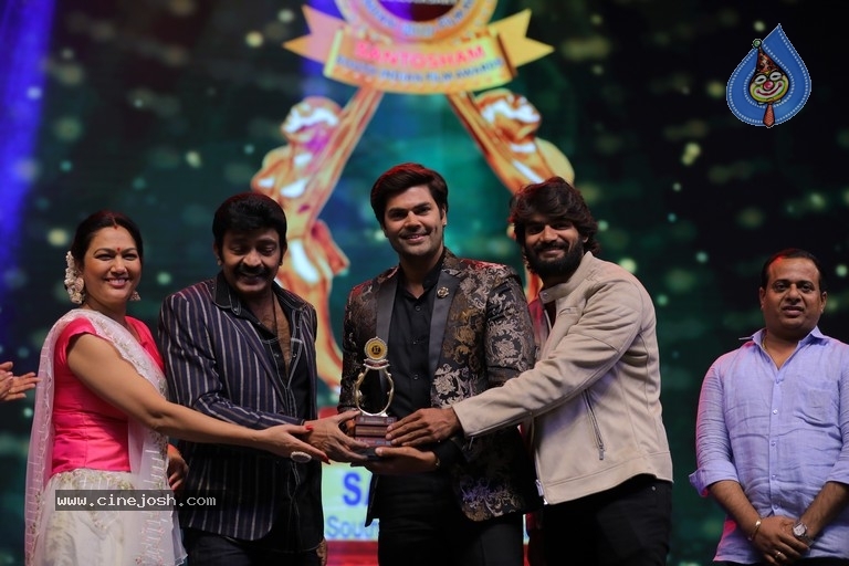 Santosham Awards 2019 - 26 / 38 photos